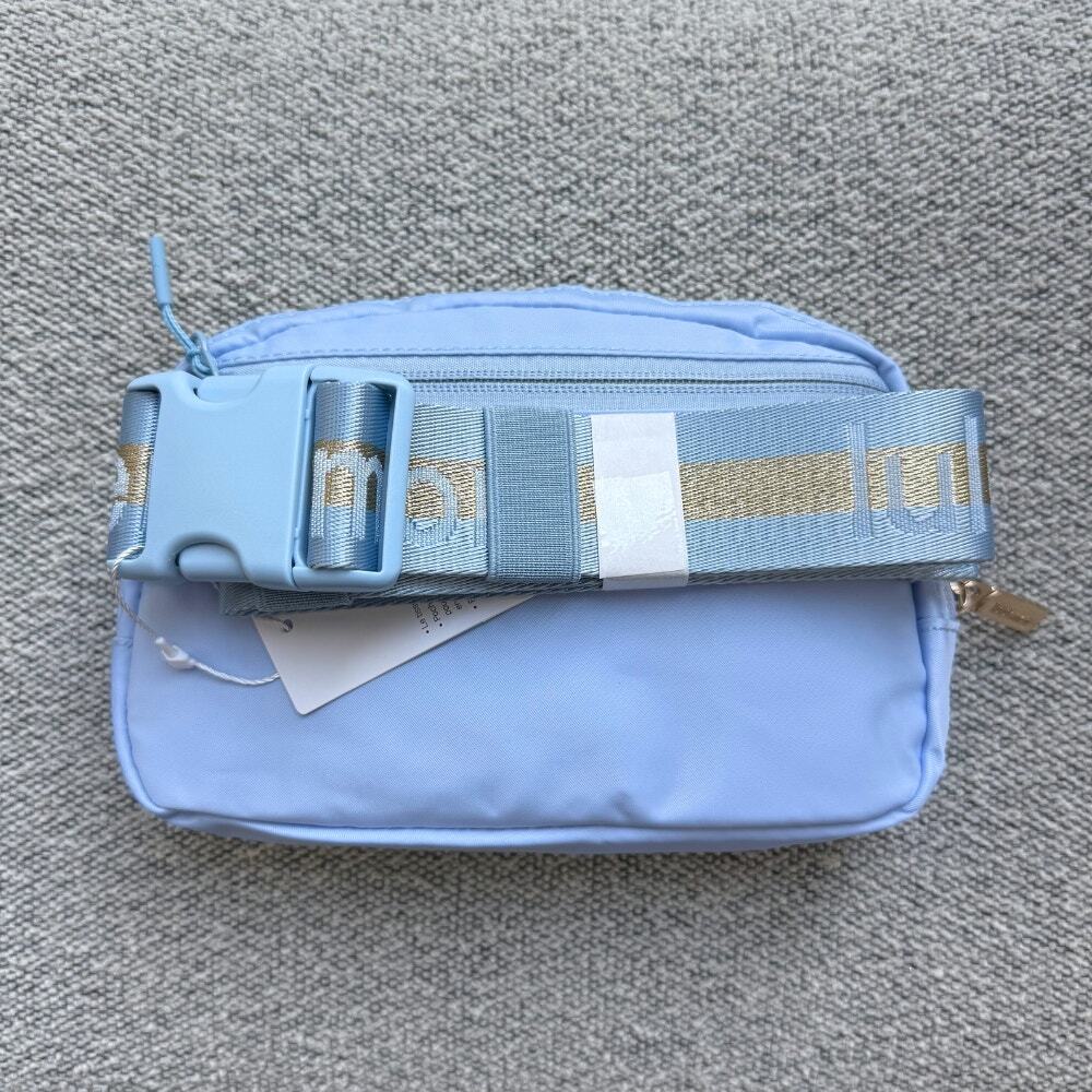 NEW Lululemon Everywhere Wordmark Crossbody Belt Bag 1L - Baby Blue Gold - Picture 3 of 5